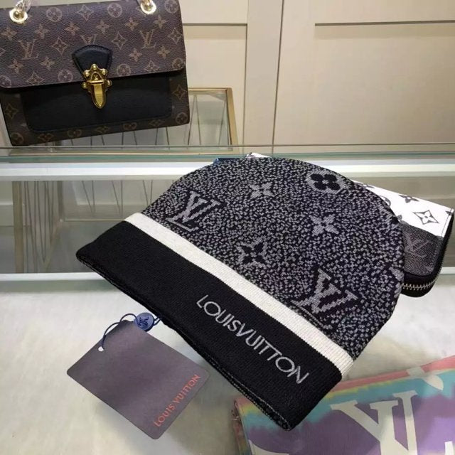 Louis Vuitton Mössa Monogram Vit