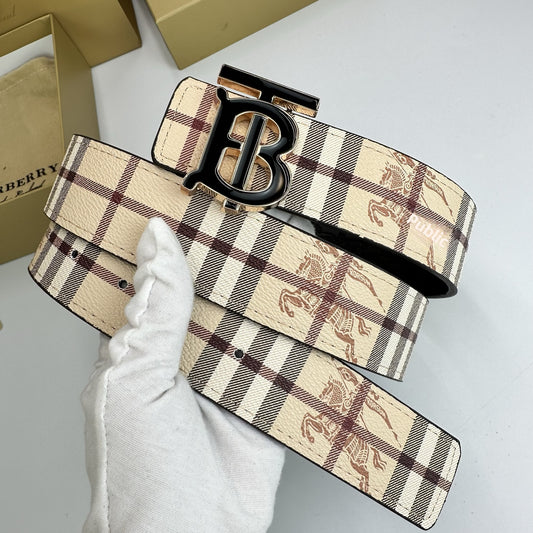Beige Burberry Bälte